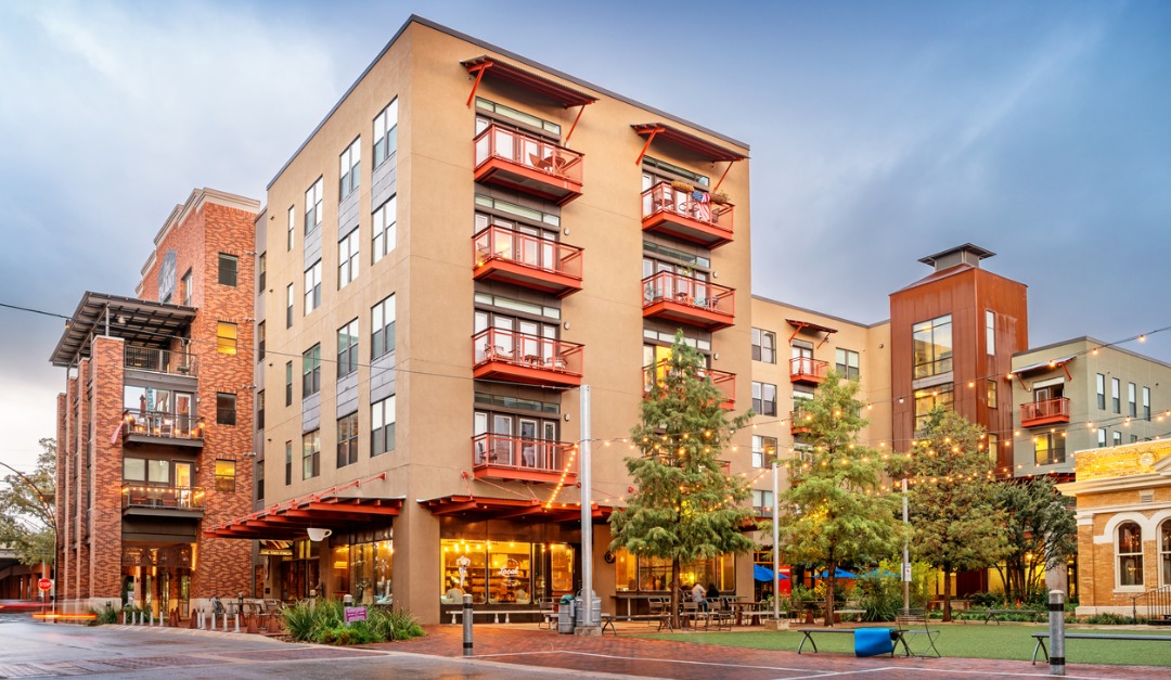 The Best Building Amenities for Luxurious Living - Neumann | Kelly ... - Luxury Building High-Tech Amenities
